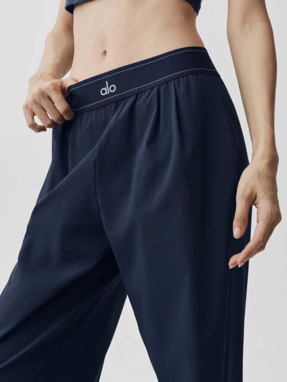 Alo Yoga Daily Commute Casual Navy Blue Pants New With Tags Regular 30" Inseam🥰 - Picture 4 of 8